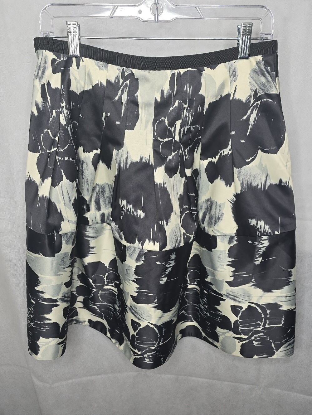 The Limited Floral A-Line Skirt Black Ivory Satin Pleated Flare Romantic 6